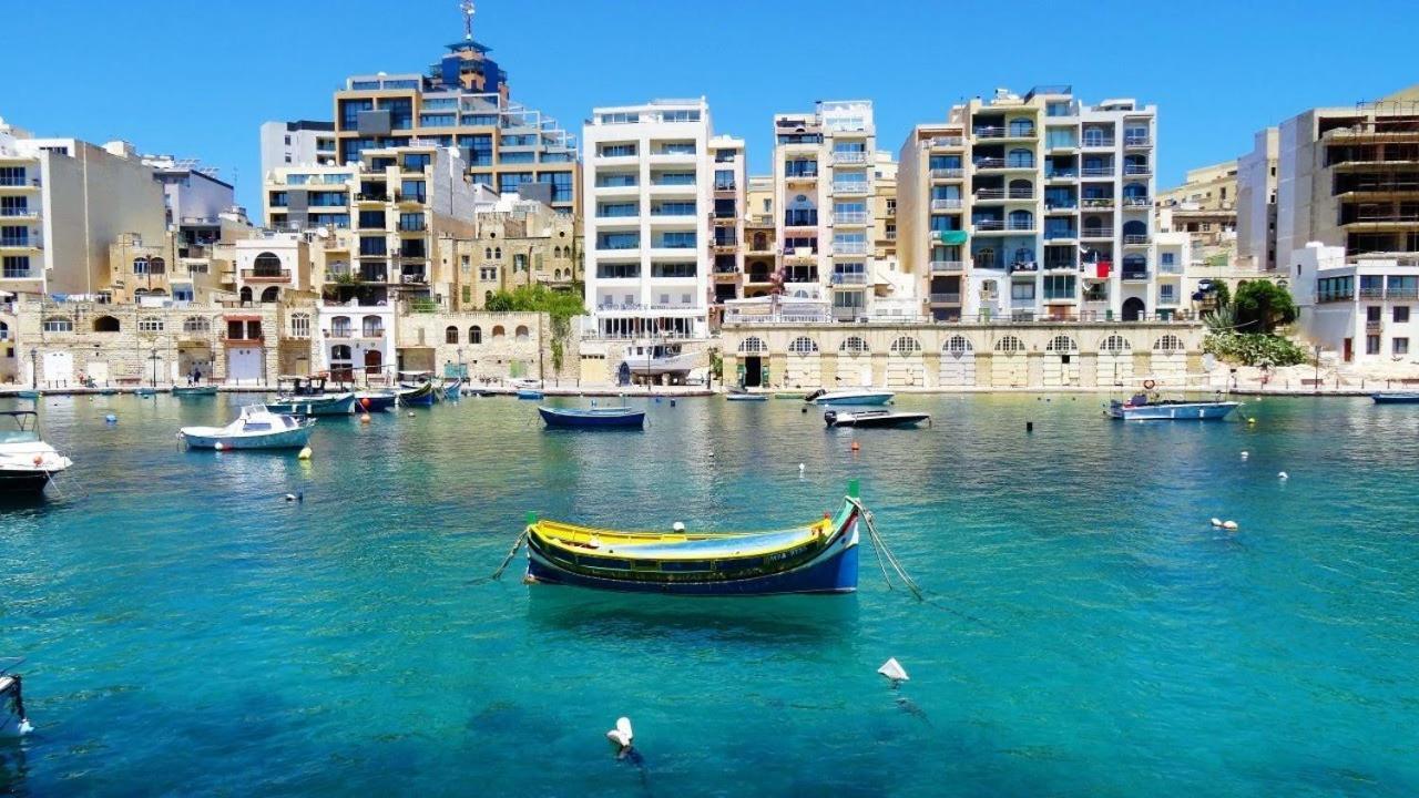 Splendid 2Br Apartment, Steps To St Georges Bay سانت جوليان المظهر الخارجي الصورة